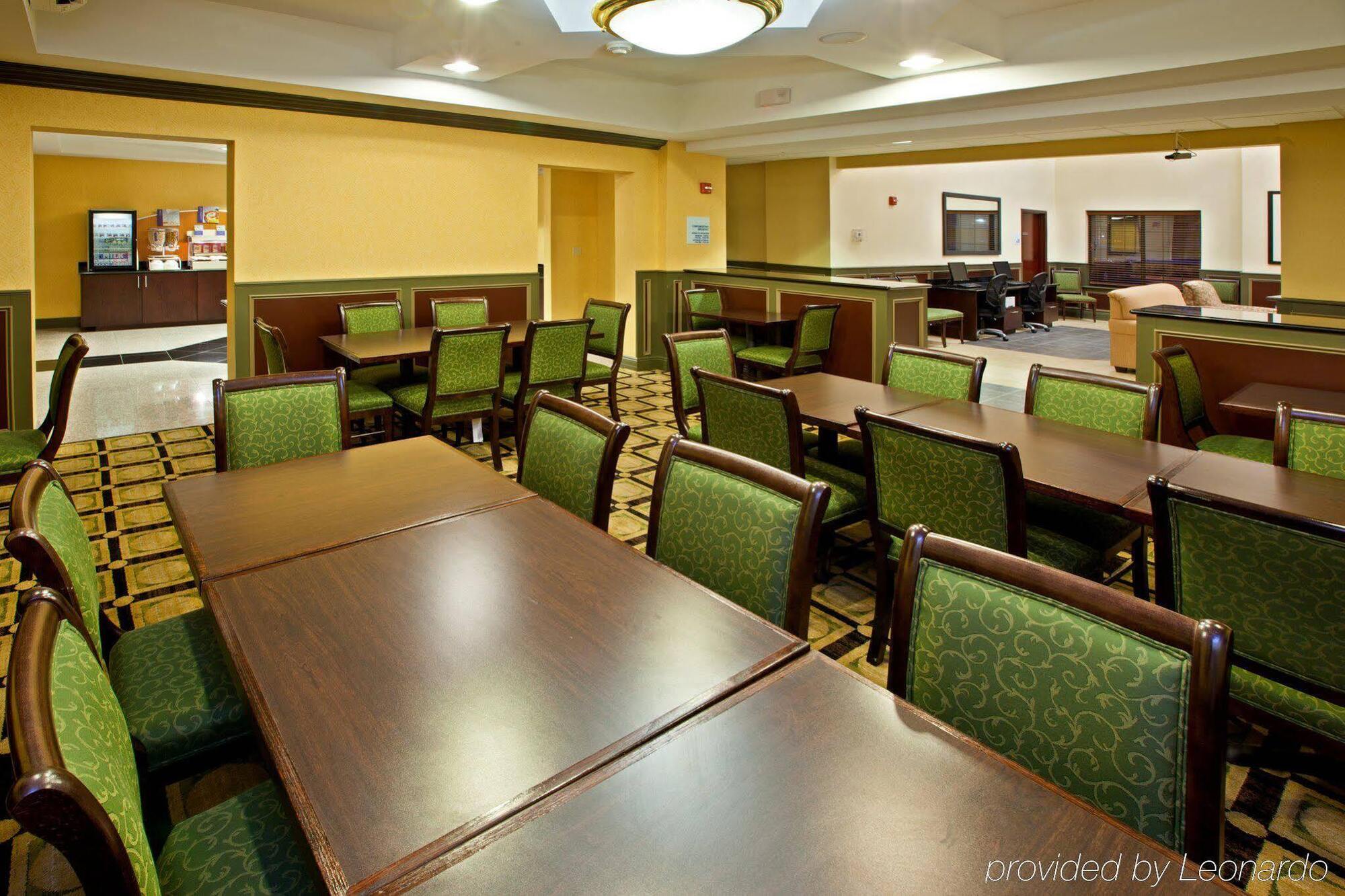 Holiday Inn Express & Suites Indianapolis - East By Ihg Extérieur photo
